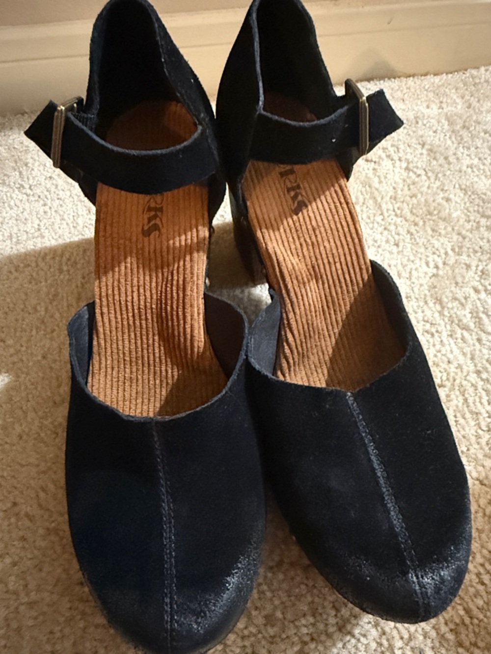 Korks Evah Women's Black Suede Ankle-Strap Heels size 9.5